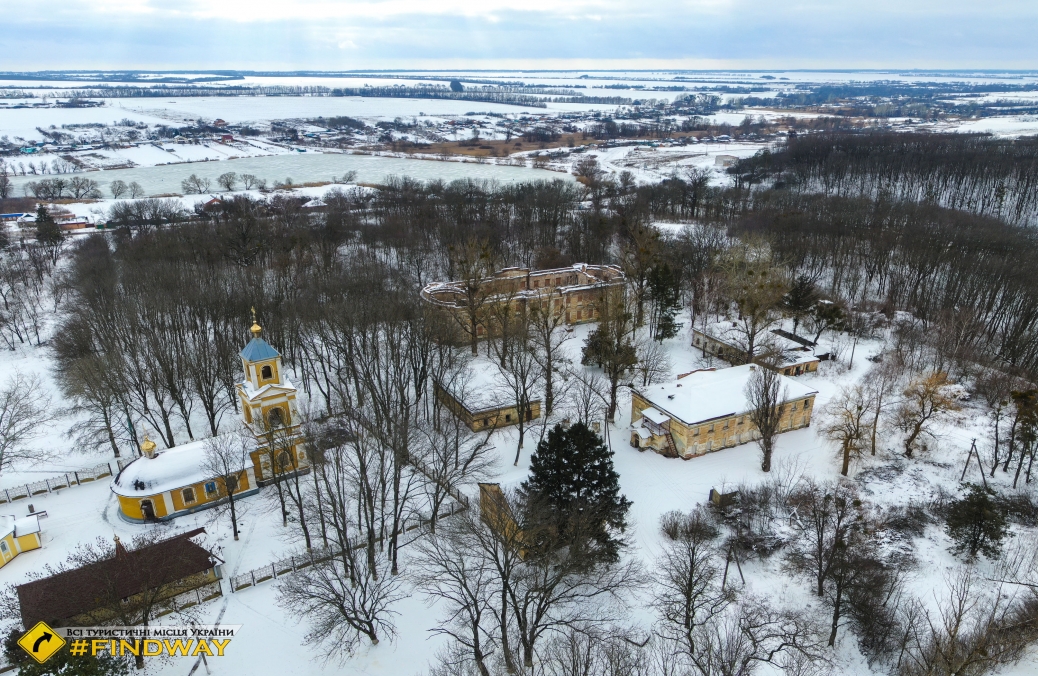 Abandoned Shidlovskiy' palace and park complex, Stariy Merchyk