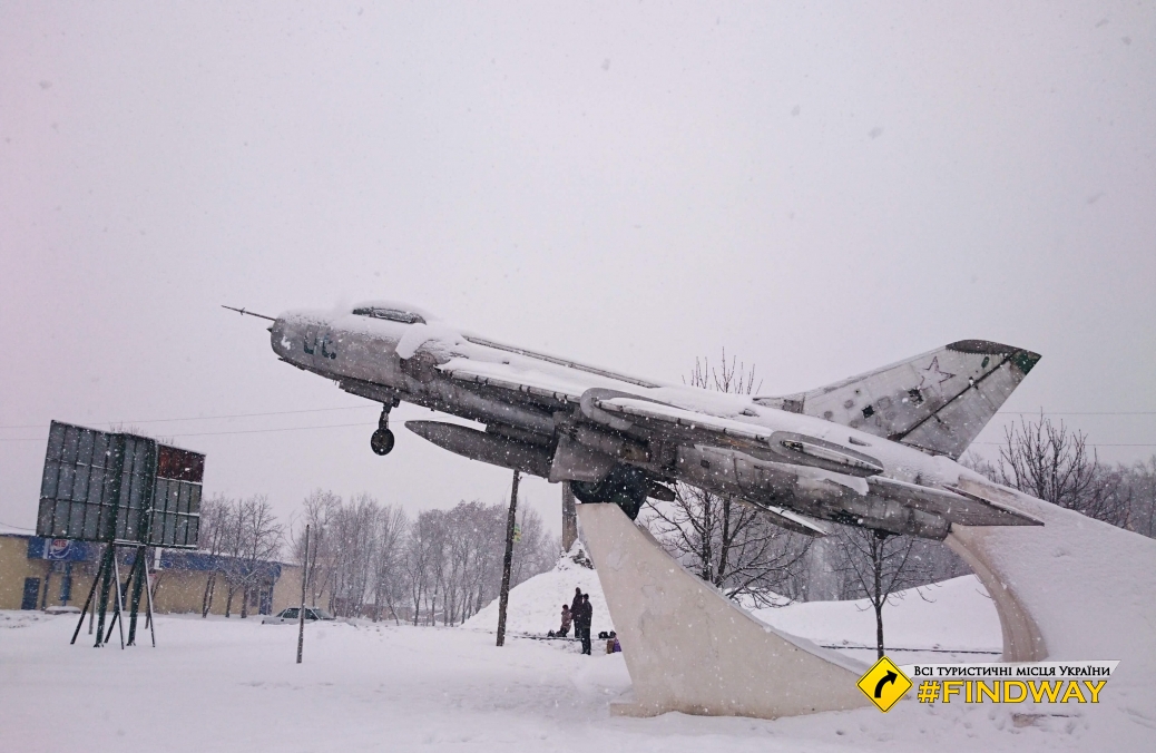 SU-7BM fighter-bomber monument , Krasnohrad