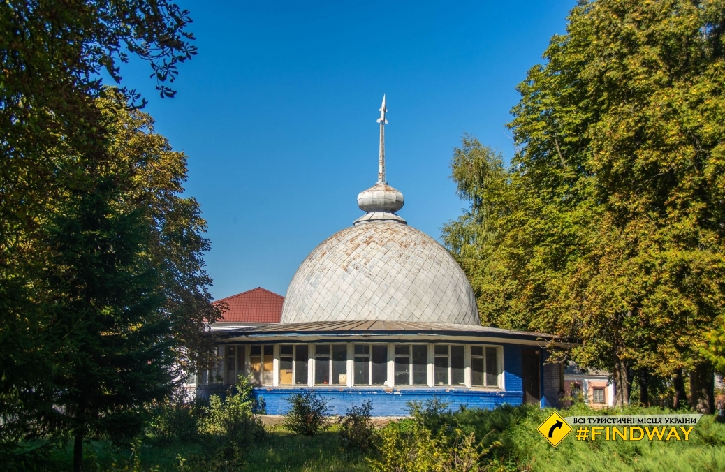Planetarium-UFO of local gymnasium, Okhtyrka