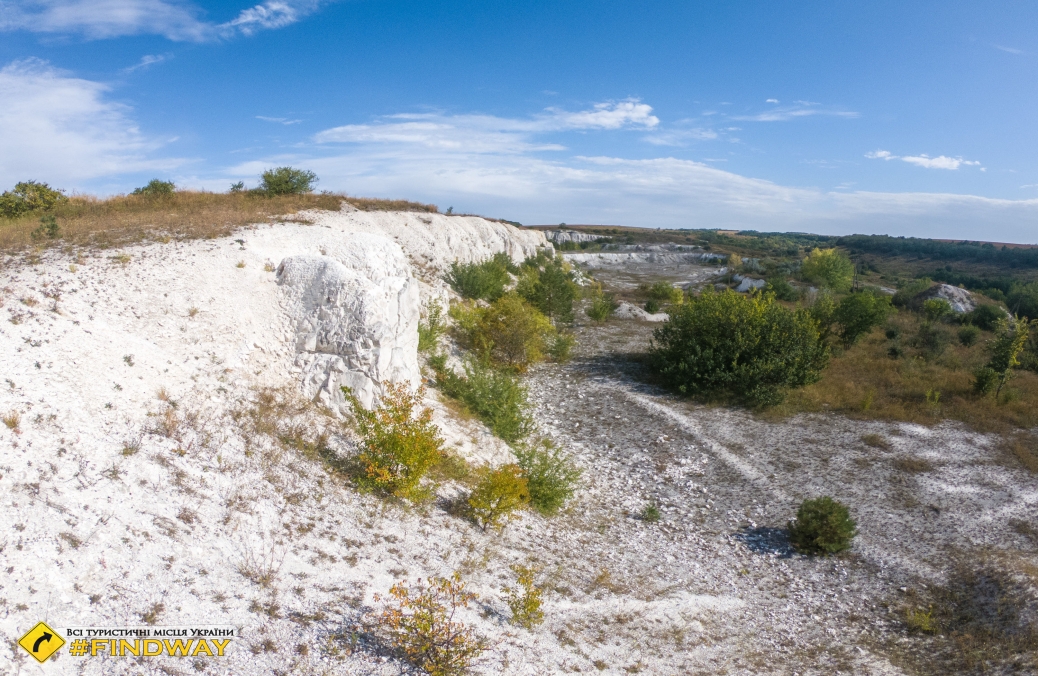 Cretaceous cliffs, Milova
