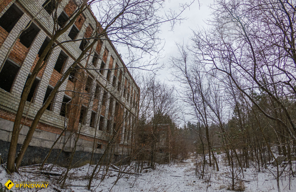 Unfinished school, Bryukhovychi