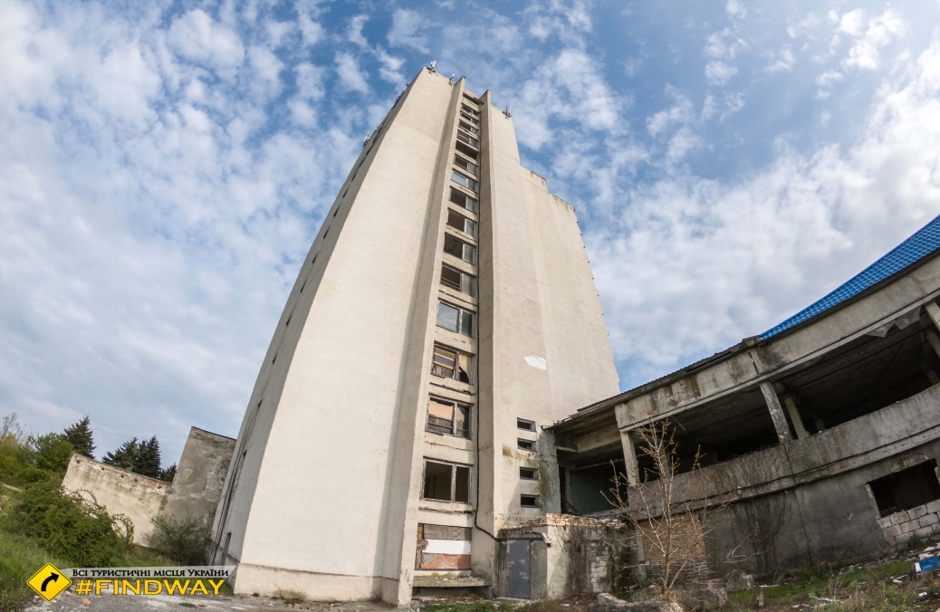 Abandoned Hotel «Pivdenna», Sergiyivka