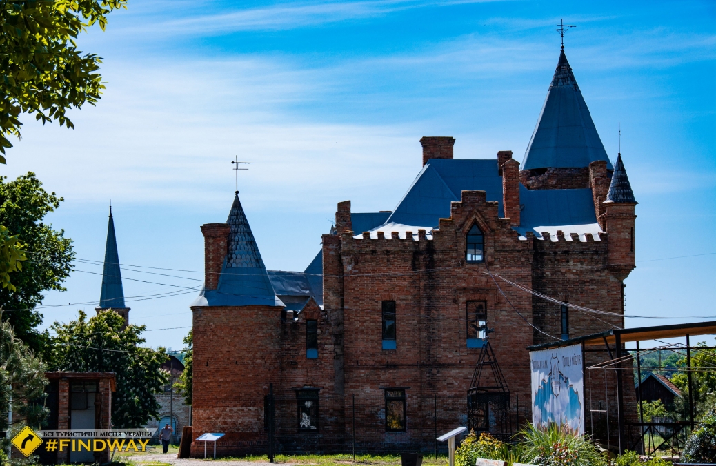 Popov Castle, Vasylivka