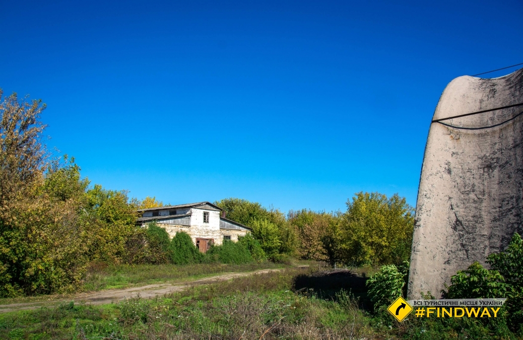 Abandoned farm, Bandurivka