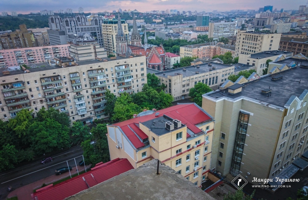 Покинута перебудова лікарні, Київ