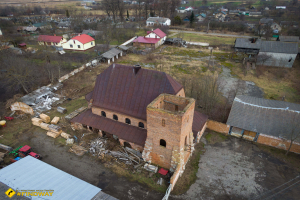 Remains of church, Krekhiv
