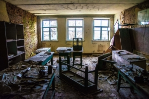 Abandoned school, Tovstiy Lis