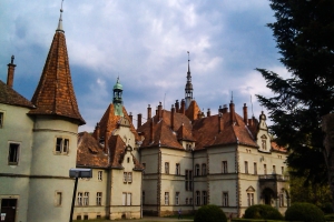 Палац графів Шенборнів (замок Берегвар), Мукачево, Закарпаття